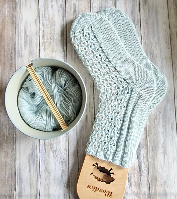 Ramen Bowl und Seidensocken