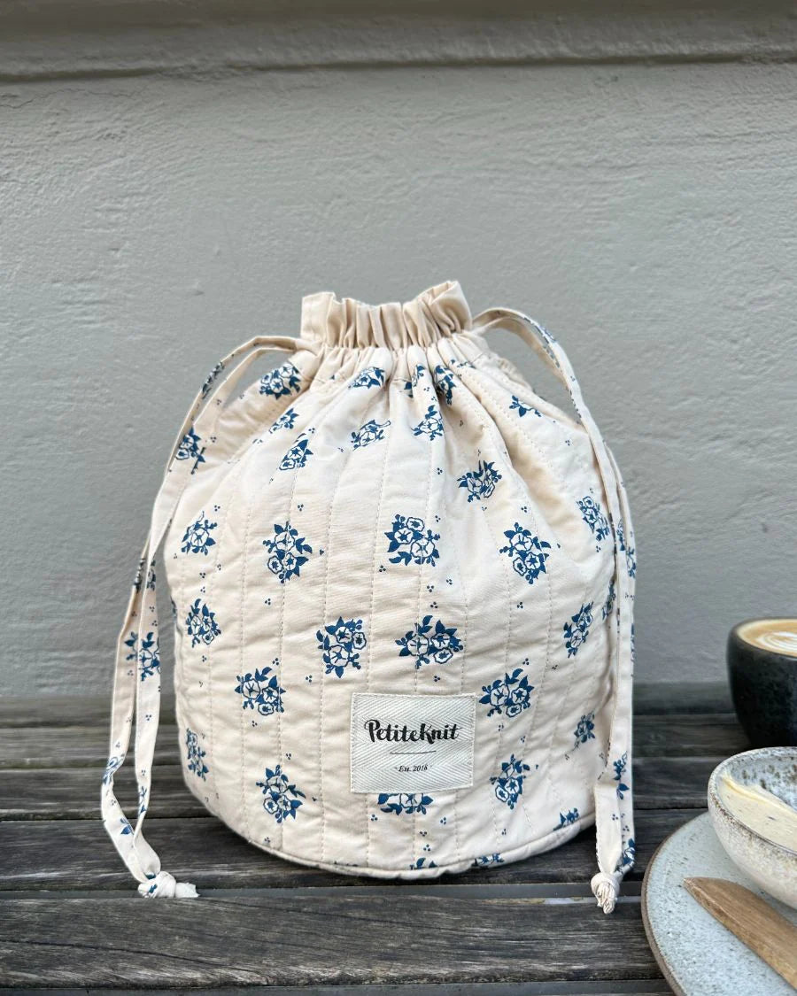 Get your knit togehter bag - Midnight Blue Flower