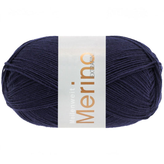 2447 Meilenweit 100 Merino Extrafine Uni tiefblau